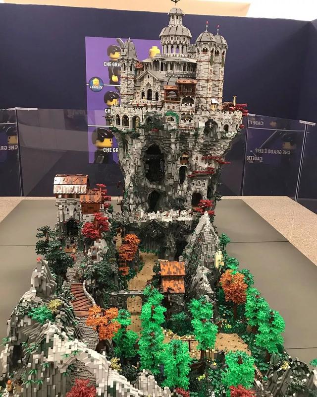 lego乐高moc作品 玩乐高的大神又来着他的庞然大物大制作来了!