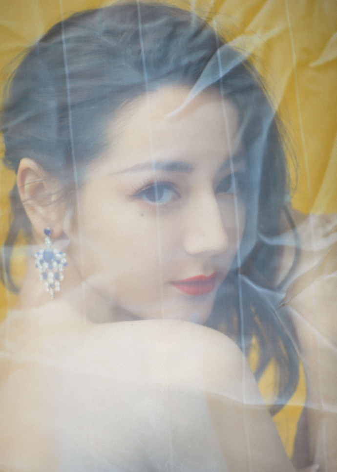 热巴荣获年度最受关注明星 2020年希望有更多