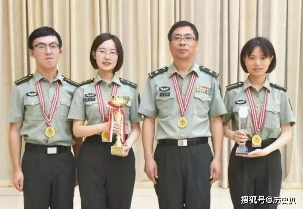 多少岁不可以入伍 8662fbe9db5c436da8c8471d77a8ad4d.jpeg