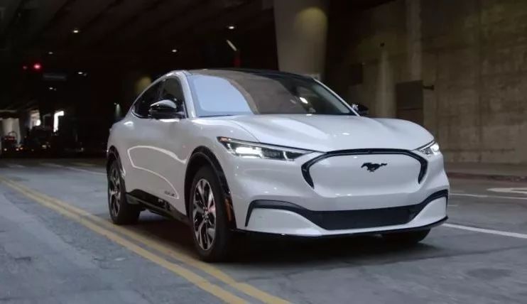 特斯拉成为全美史上市值最高车企：超通用&amp