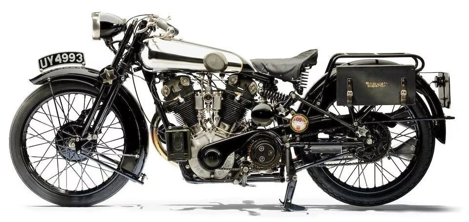 所有的 brough superior 摩托车都组装过两次,确保安装质量