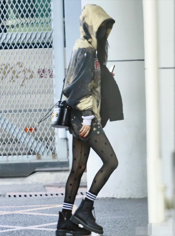 打底袜外穿颜色搭配 96b92c957fc24e3bb3c391bbd6ab9f73.jpeg