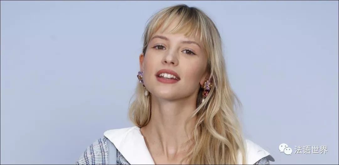 法国歌手排行榜_好听到爆!刚刚法国发布2019年度音乐专辑销售排行榜,这位姑娘竟...