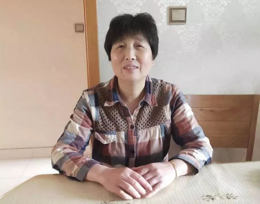 绾㈣敺钖囨儏娣辨偁鎮犳_大龟甲师孙绾绾的图片