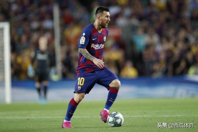 怎么样才可以成为球王 bcccbbf04bbb4ad6badda9c1fa95223f.jpeg