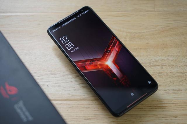 怀疑人生?华硕ROG手机2评测:连赢N盘游戏,靠的不只是120Hz