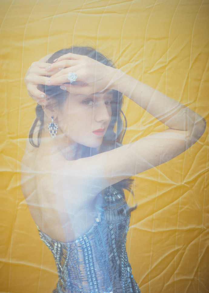 热巴荣获年度最受关注明星 2020年希望有更多