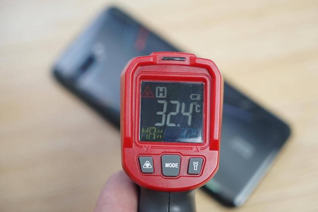 怀疑人生?华硕ROG手机2评测:连赢N盘游戏,靠的不只是120Hz