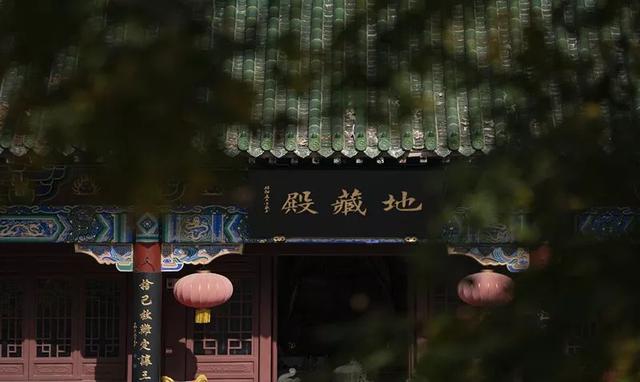 千年古刹灵岩寺，引得历代文人墨客驻足游赏