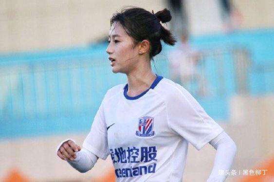 中国女子足球超排名_中国女足跑动超男足8千米朝鲜女足超国足就更多了