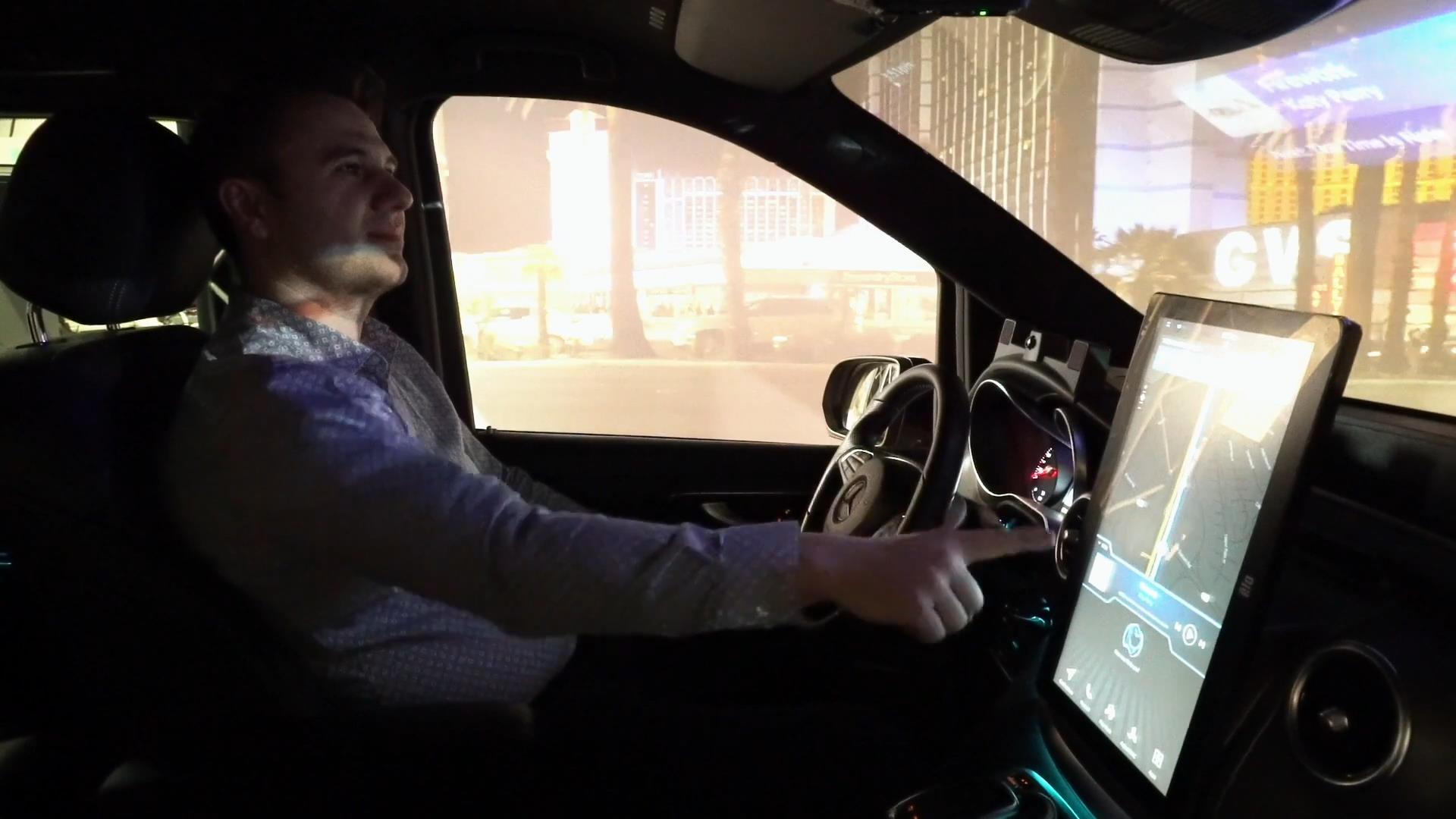 Cerence引领创新车载体验，手势交互成就未来无按键汽车