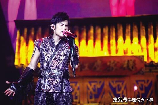 演唱会开始5天前主唱去世，却无一人退票，这是