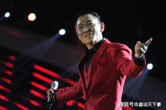 演唱会开始5天前主唱去世，却无一人退票，这是