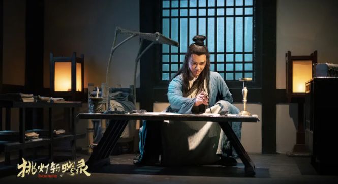 梦回蛇影，解读梦中蛇的面向与转身