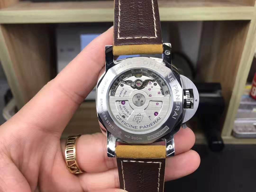 ���ɺ�pam523������ϸ��չʾ,42mm�ߴ�Ҳ������תС����