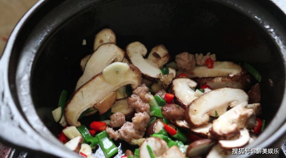 豆腐香菇煲 0af7e123f09343c3ab52c8128ca8f0da.png