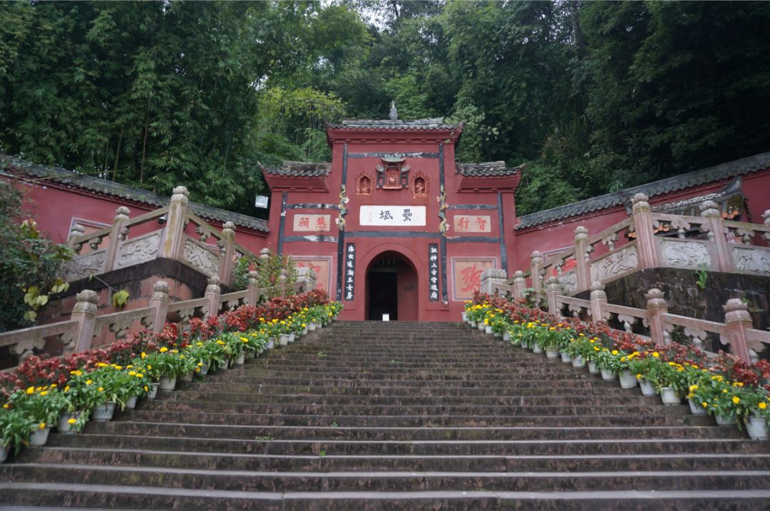 【嘉州文旅】探寻诗词中的乌尤寺_乐山大佛