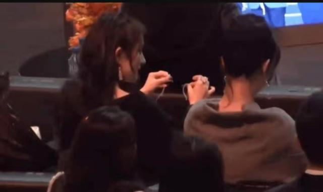 杨幂杨颖杨紫 三杨 首同框,杨紫一句话把杨幂逗得合不拢嘴图片 17170 640x381