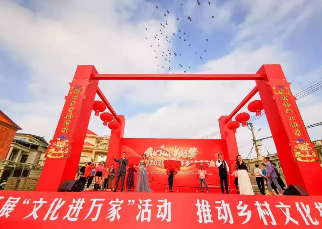 2020龙湖镇gdp_2020年中国gdp