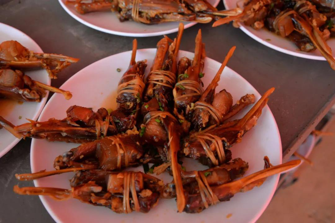 值得一提的是,白坭疍家非遗美食腊鸭扎还曾亮相学习强国全国平台,美味