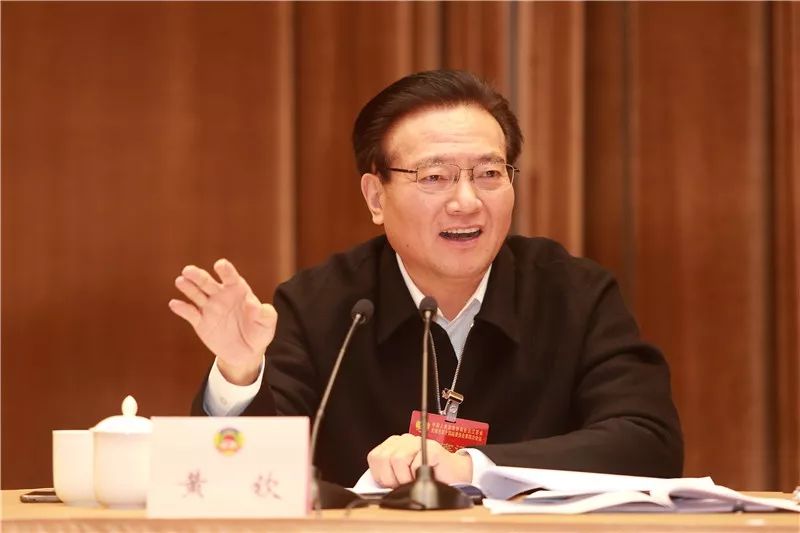 进行讨论发言 5ceae3e146d74ae8b1e0342827d3efae.jpeg