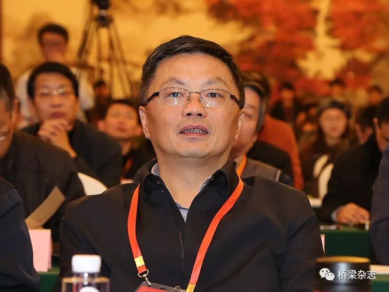 局长周荣峰交通运输部原总工程师周海涛出席本次调研的有关领导和特邀