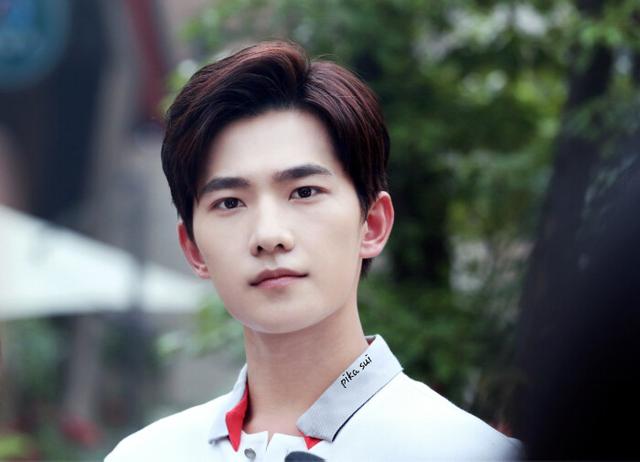 盘点2019年最火热的男明星:谁排在第一,谁跌落谷底