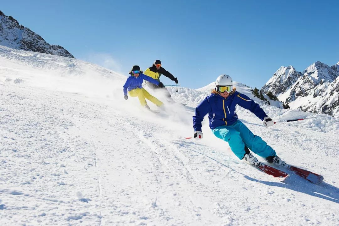 重磅冰雪运动将纳入天津中小学体育课各区至少要建成一个公共滑冰馆并