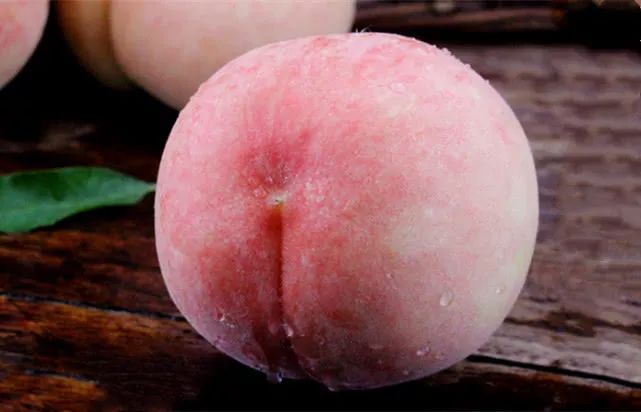 桃子怎么洗才很干净 8d93e02c064d4b43addfc04f4ab39352.jpeg