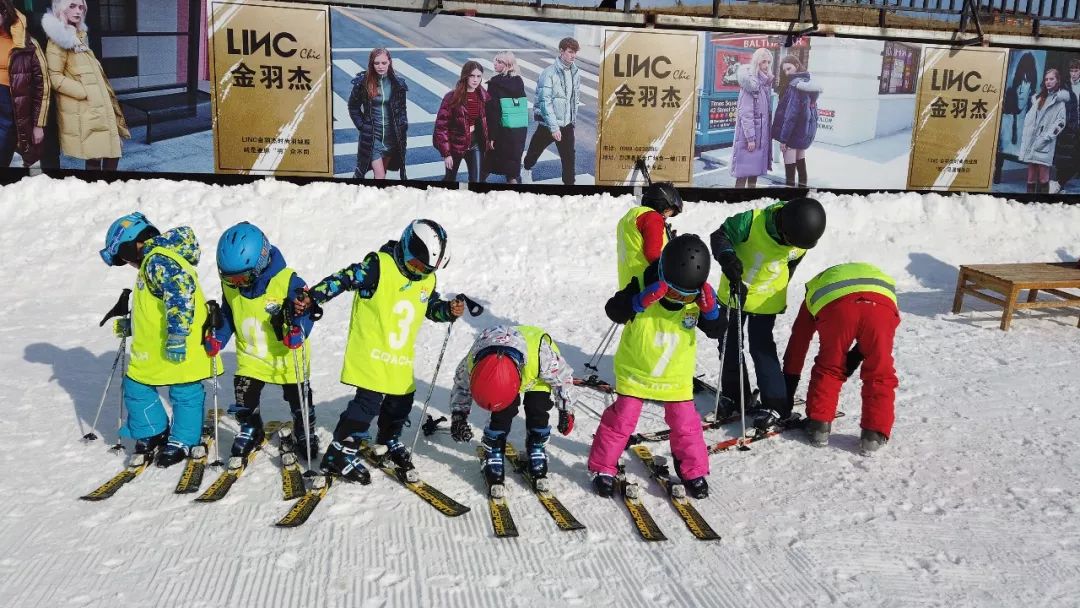 【那拉提国际滑雪场】滑雪培训班于今日正式开课啦