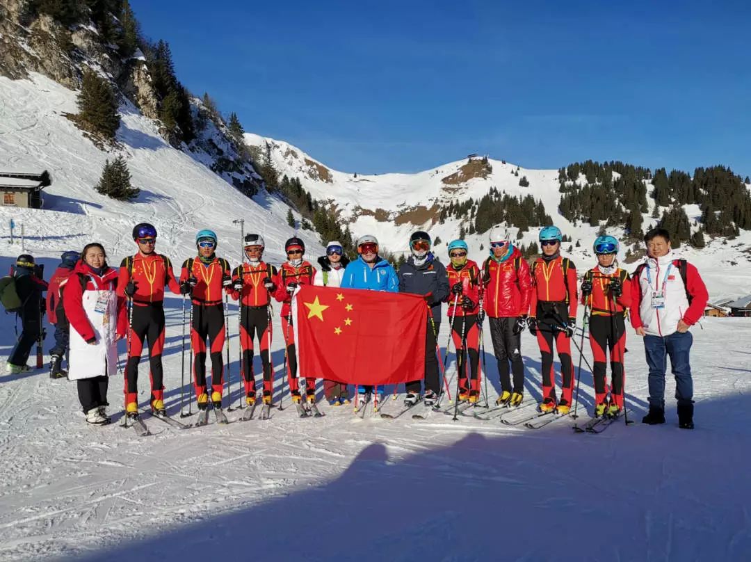 打破垄断!中国姑娘冬青奥会滑雪登山项目获奖