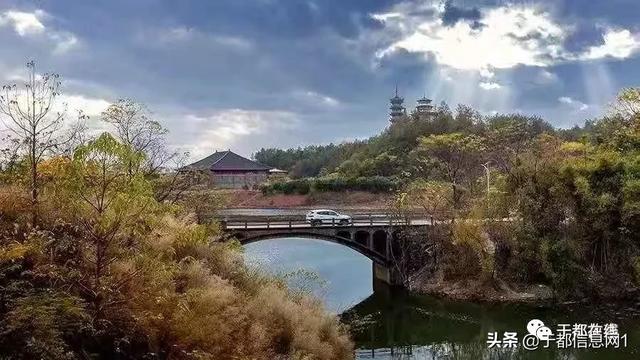 于都县峡山有多少人口_于都县雩山中小学校徽