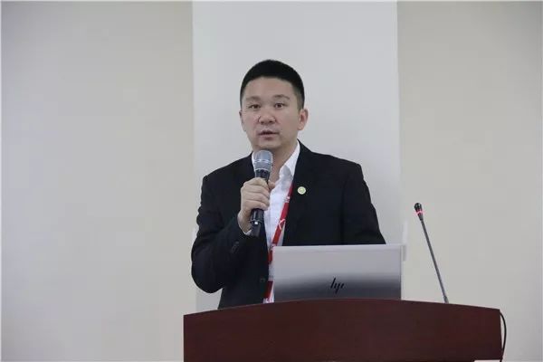 李卫国东方雨虹47万 e52d949fef3e4d96b44253b1b26cc885.jpeg