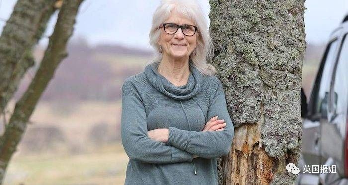 英国报姐：生孩子不疼，亲妈去世不哭，居然有人天生感觉不到痛苦？