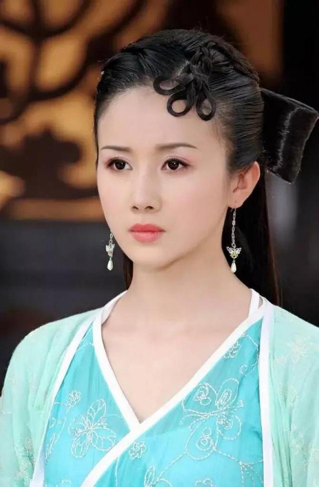 "第一古装美人"孙菲菲,被导演暴打事业受阻,嫁高管成"