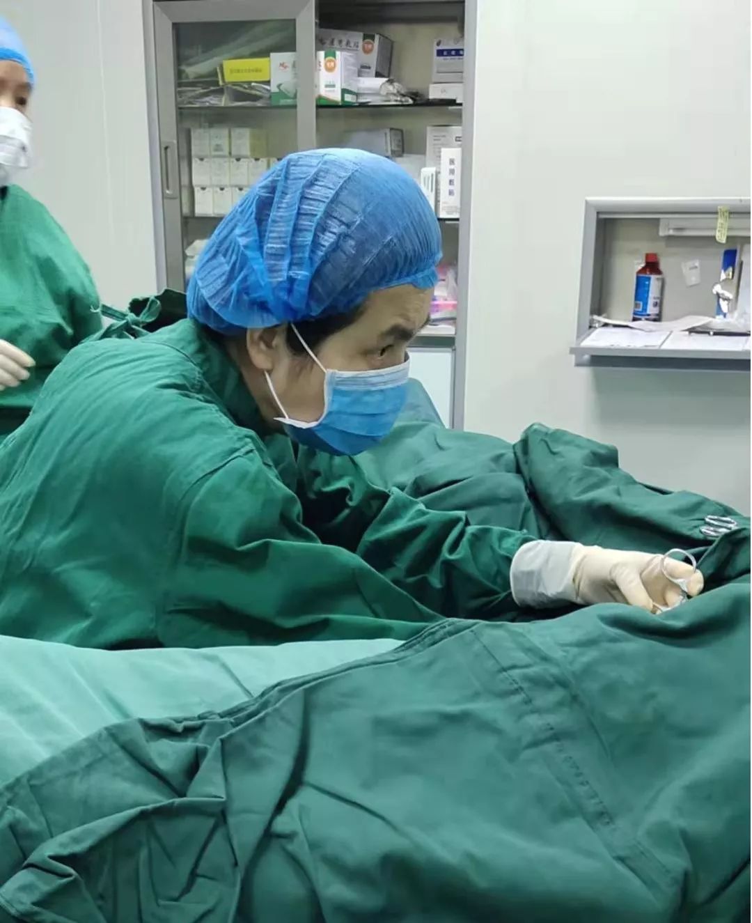 云南省第一人民医院著名生殖妇科专家杨德红教授莅临洱源五洲医院亲诊