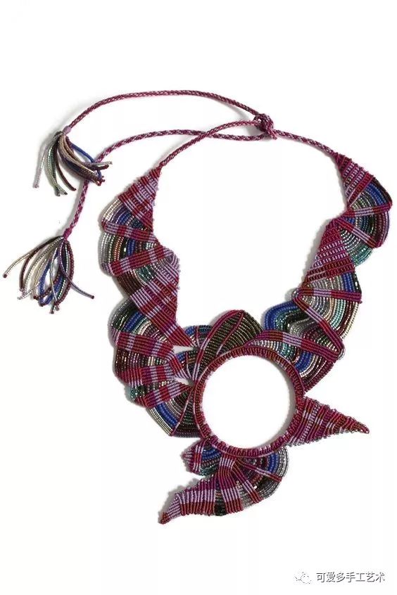 项链怎么扣紧视频 86f24ed13f7c4fc9a8f5c0722ebef98d.jpeg