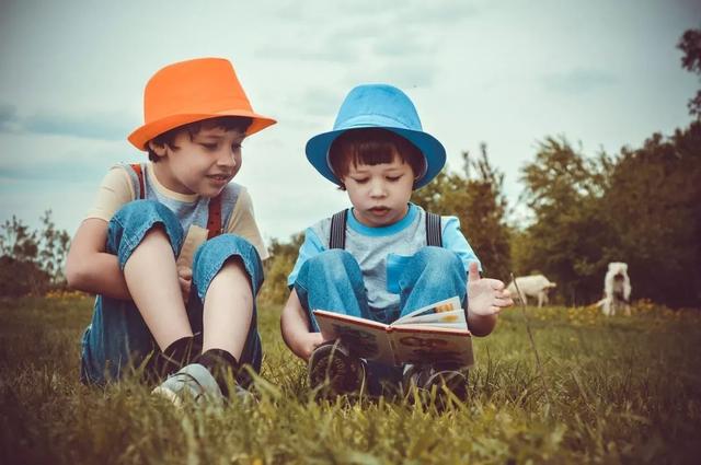 为啥要陪孩子一遍遍重读早就看过的书？这五个好处，你不容错过！|