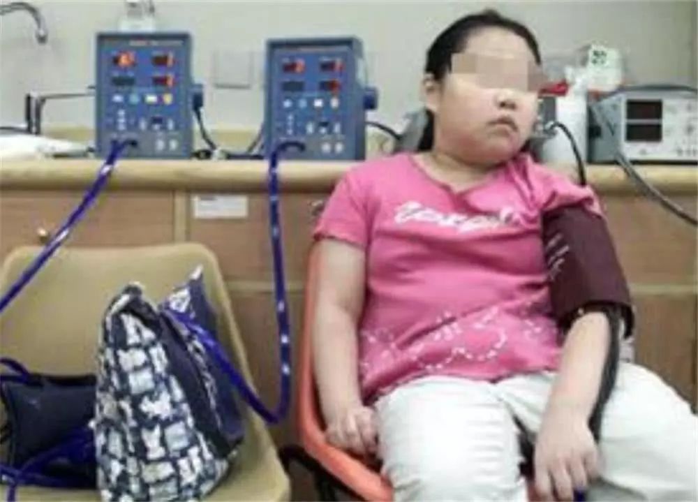 #行知家长微学堂#天天喝奶奶熬的汤，13岁女孩身体停止发育，医生怒斥：无知