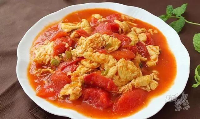 番茄炒鸡蛋好吃又简单的做法，只需这几步就能让你胃口大开！: