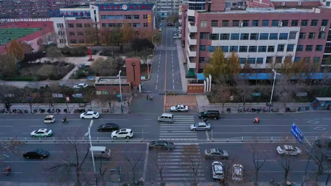 3306ab65cab54a008e16eaa1e0f786f4.jpeg