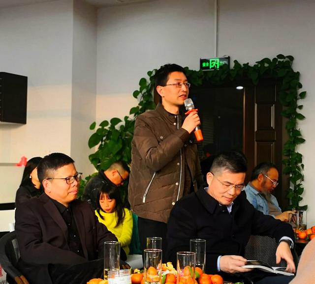 文化学者:南航先生发言浙江工业大学教授:方坚铭先生文史专家,龙湾