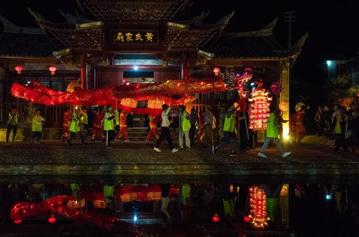 元宵佳节,去连城芷溪观赏花灯游行,体验闽西客家不一样的年味儿