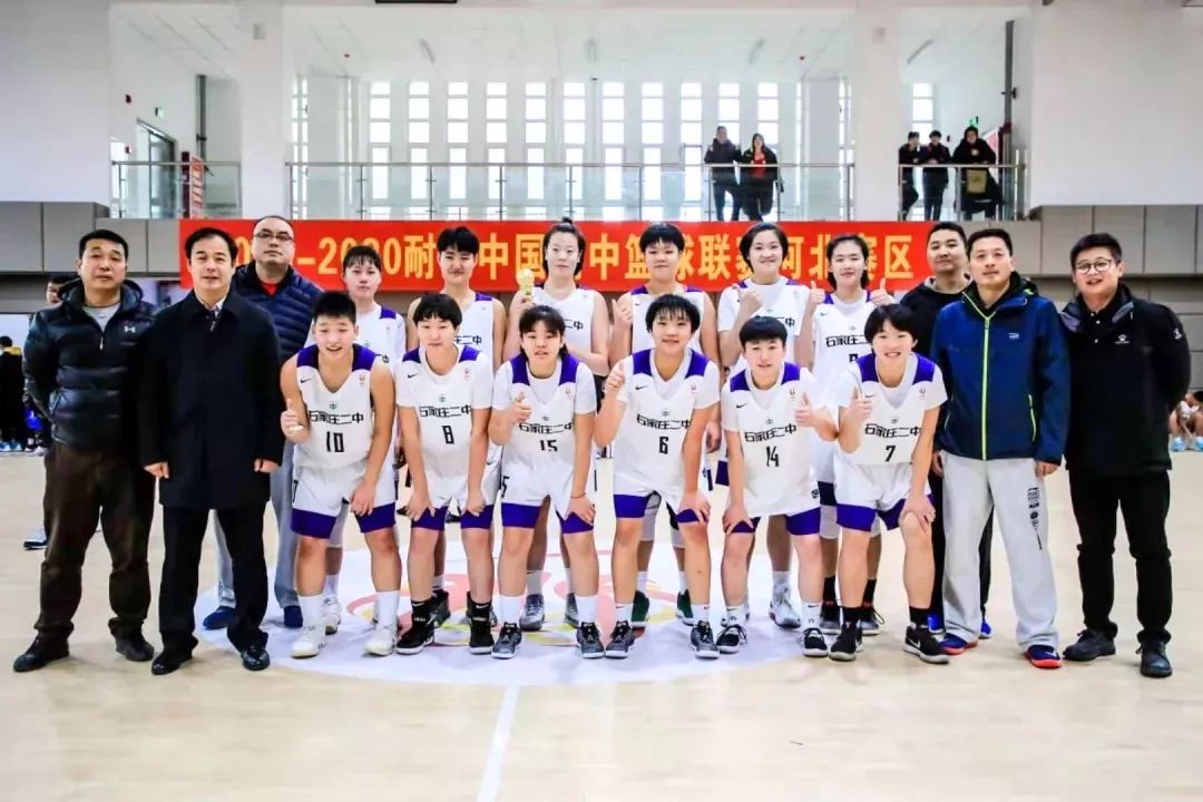 3月,我校女篮获中国高中篮球联赛北区亚军,男篮获季军;5月,在河北省