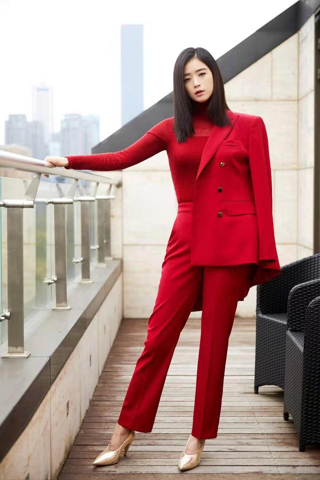 微胖女人高档运动装 898924f606964de9aa93c60dbdad0c4b.jpeg