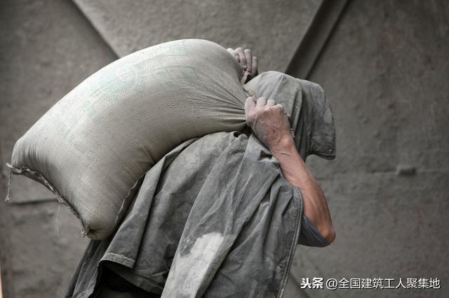 冰虫匠人口罩_戴口罩的卡通图片(2)