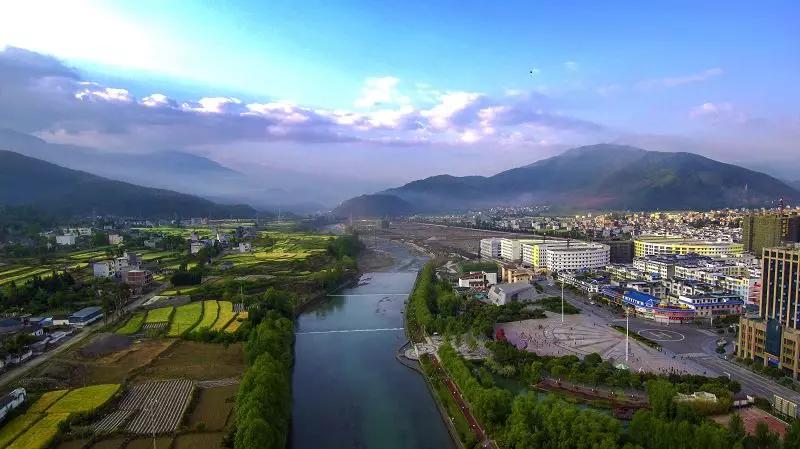 凉山州冕宁县:一处遗世独立的诗画旅居天堂