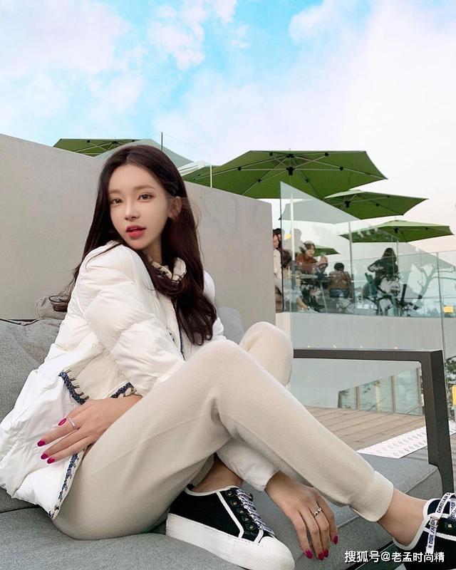 一看就是性格开朗的女生