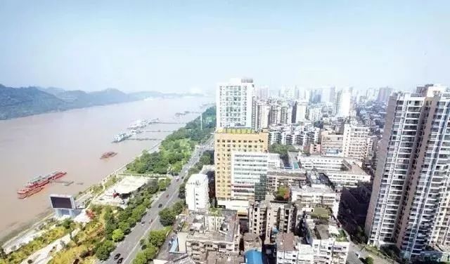 宜昌常驻人口_宜昌东站图片(2)