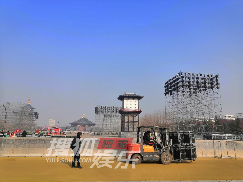 独家：李宇春刘涛将登春晚郑州分会场  现场彩排